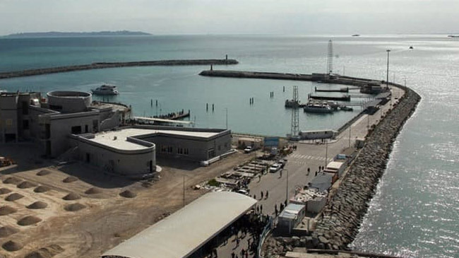 iran largest seaport oman sea