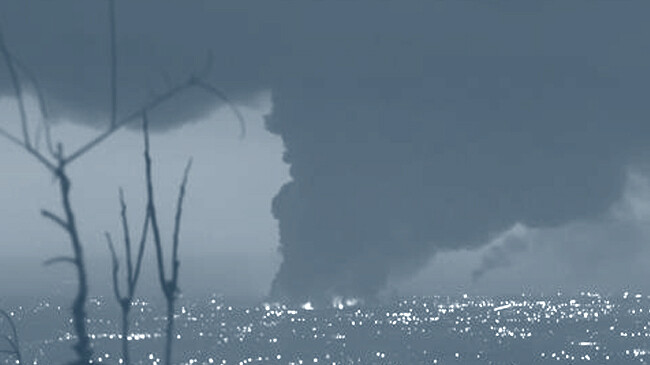 প্রতিবেদন: ইরানের জ্বালানি ডিপোতে ইসরায়েলি হামলায় উদ্বিগ্ন যুক্তরাষ্ট্র