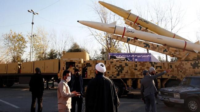 iran unveils new missile