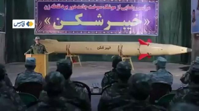 irgc unveils precision strike ballistic missile