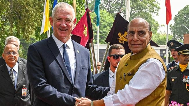 israeli defence minister benny gantz and rajnath singh