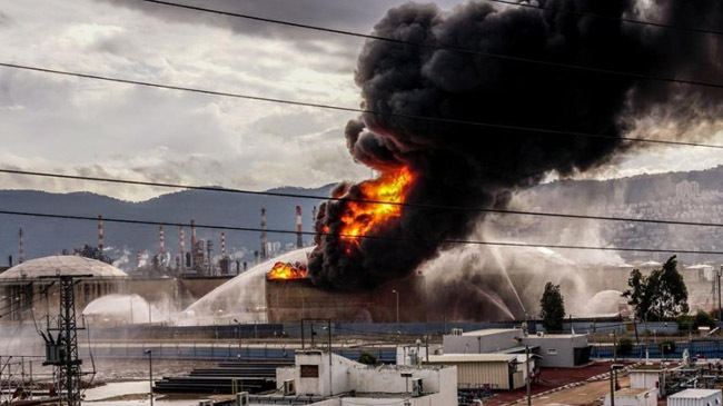 israeli oil refinery fire