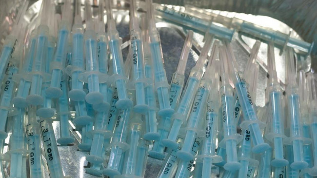 italy halts astazeneca vacc useage