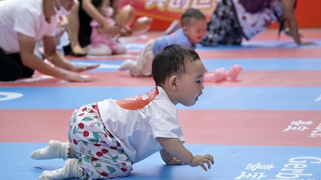 japan paying to boost birth rate