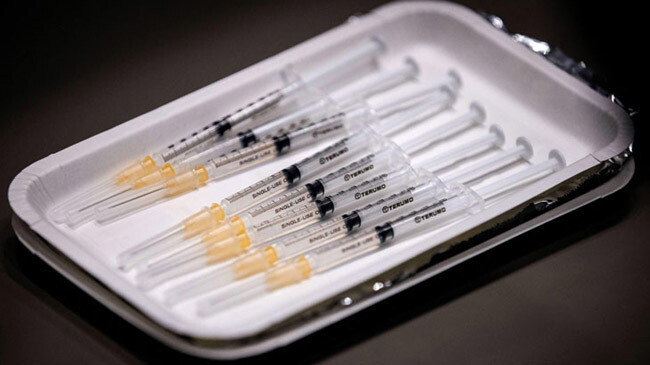 japan suspend moderna vacc contaminated
