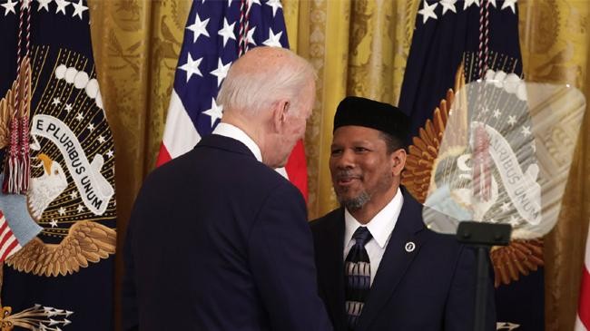 joe biden l greets talib shareef