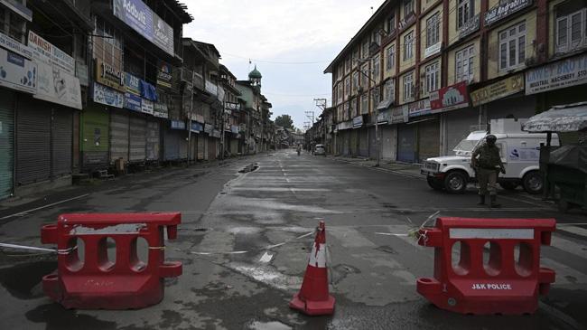 kashmir curfew