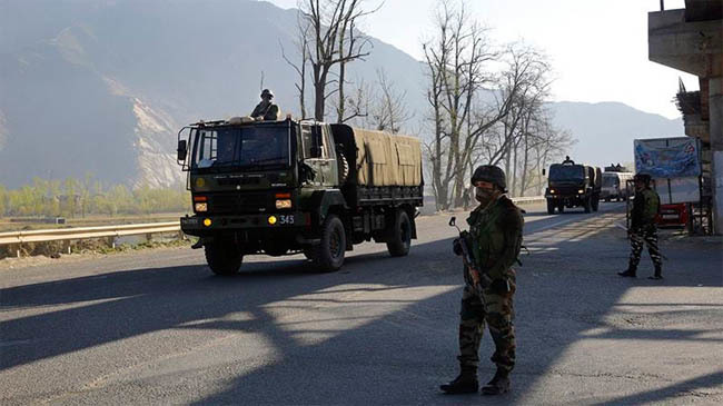 kashmir road block