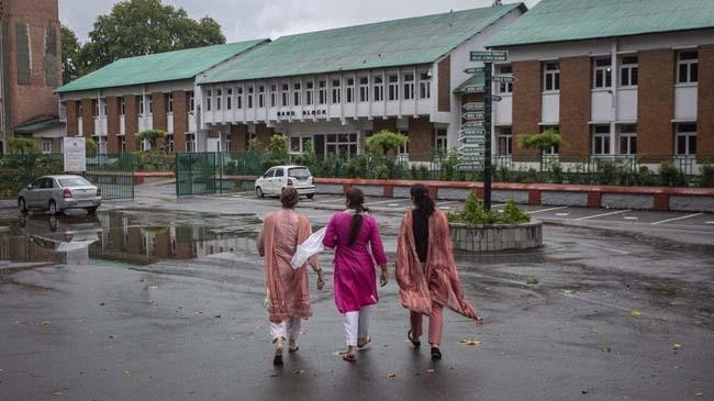 kashmir school