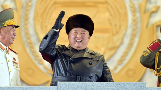 kim jong un smile