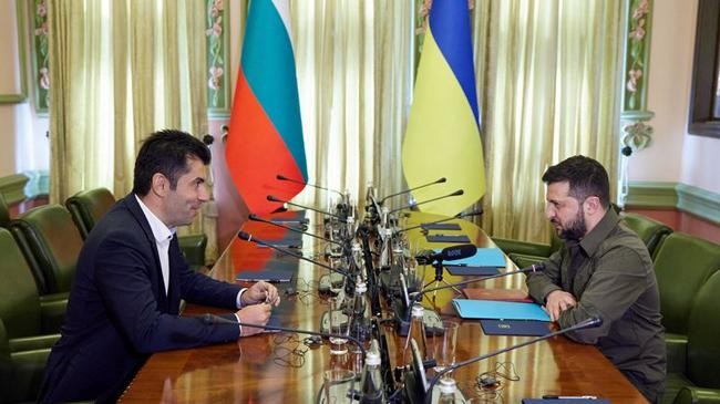 kiril petkov and volodymir zelenskiy