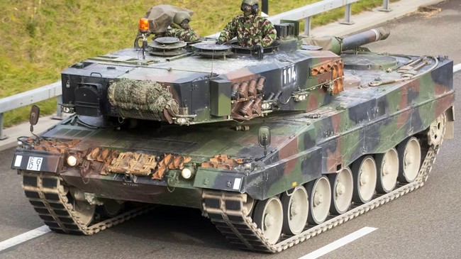 leopard 2 battle tank 1