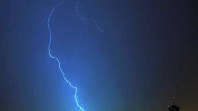 lightning 1