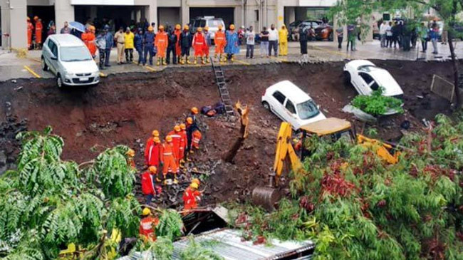 maharashtra wall collapse