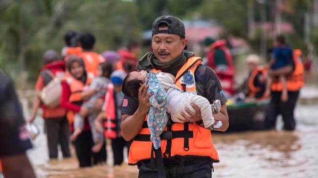 malaysia flood resque