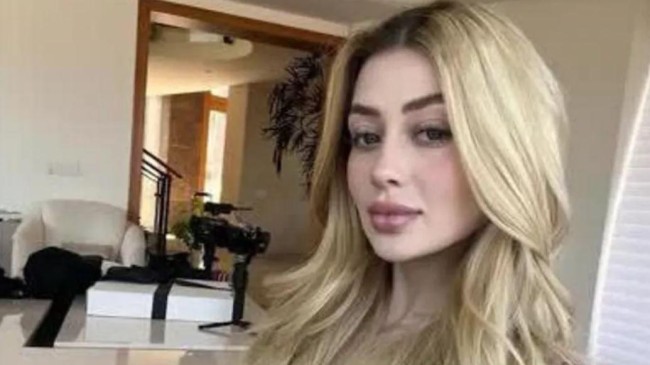mexican beauty influencer