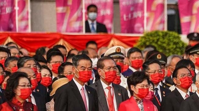 middle class joins elites to renounce chinese citizenship