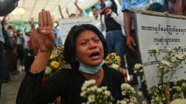 myanmar continue protesting against army coup for the second month