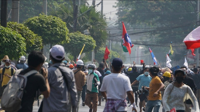 myanmar protest agains govt1