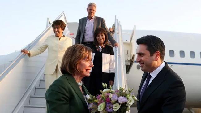 nancy pelosi visits armenia