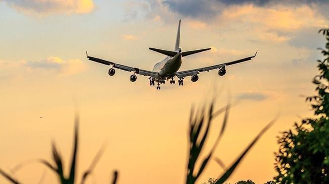 niger closes airspace for french aircraft