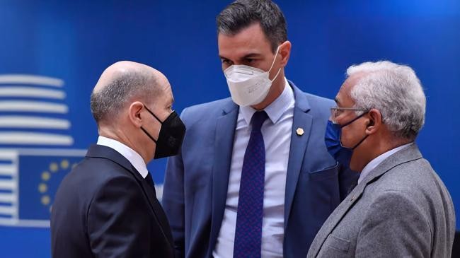olaf scholz pedro sánchez and antonio costa