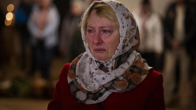 olga zhovtobrukh cries easter religious service celebrated
