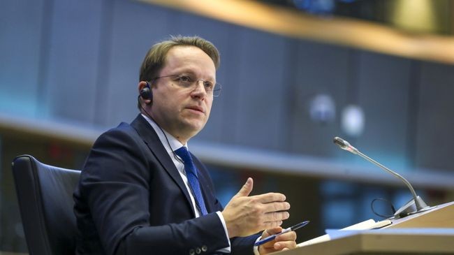 oliver varhelyi