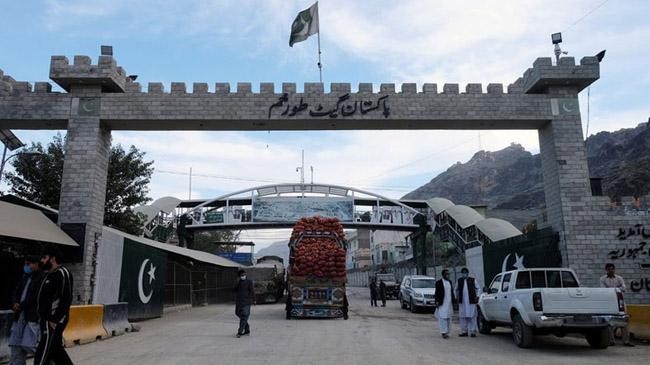 pak afghan border students