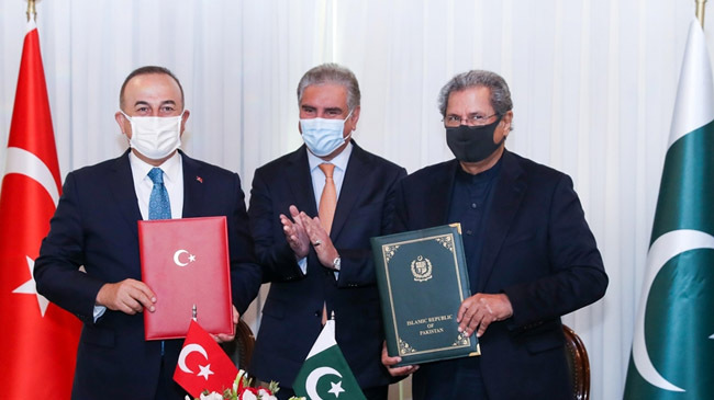 pak turkey fm sign deal1