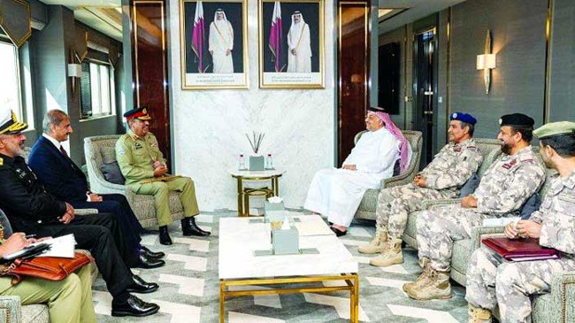 pakistan and qatar officials meeting