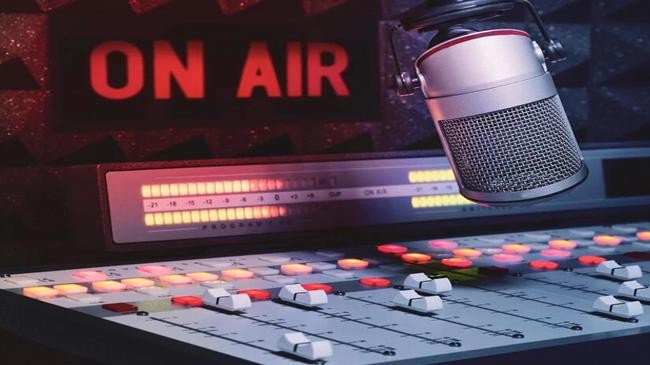 pakistan bans indian songs