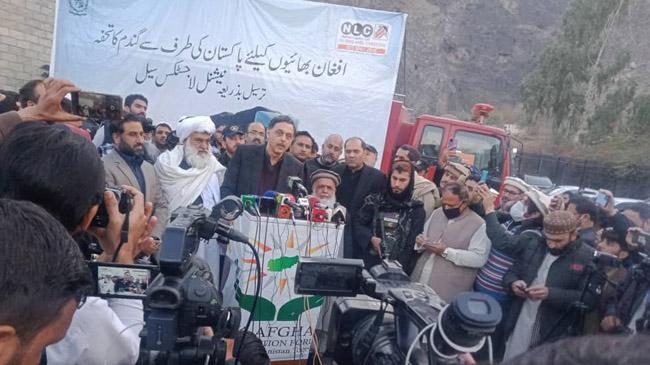 pakistan dispatching wheat to afghanistan