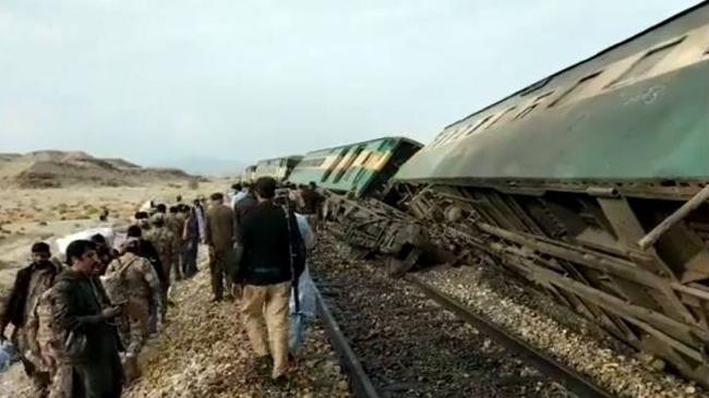 pakistan train