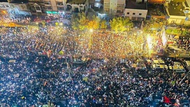 pakistanis staged protest aganist ouster imran