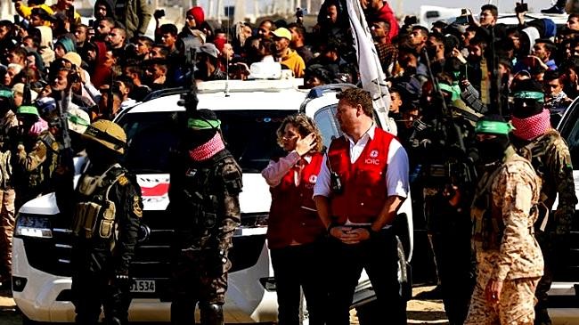 palestinian groups hand over 3 israeli captives in gaza exchange deal