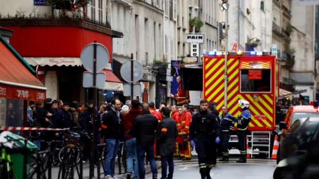 paris gunman kills three in attack on kurdish centre