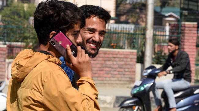 people of kashmir are getting back 4g internet after 18 months