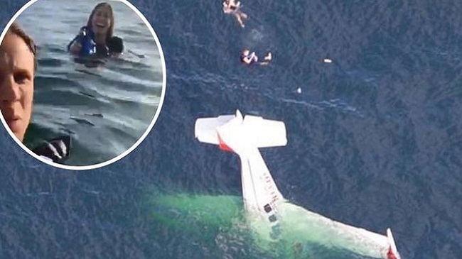 plane crash selfi