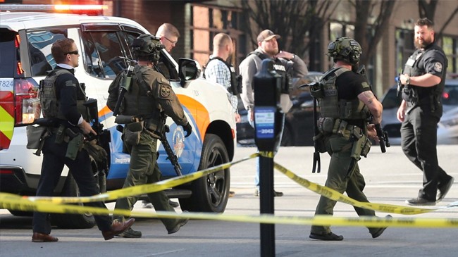 police deploy at the scene louisville kentucky