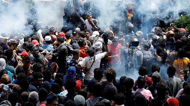 protest in colommbo