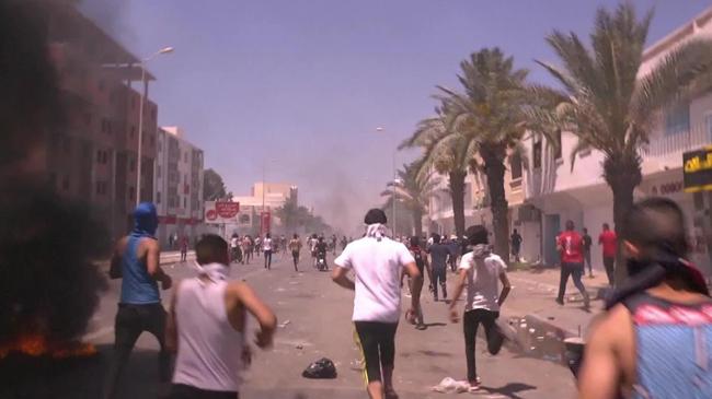 protest in tunishiya
