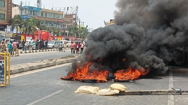 protest set ffire
