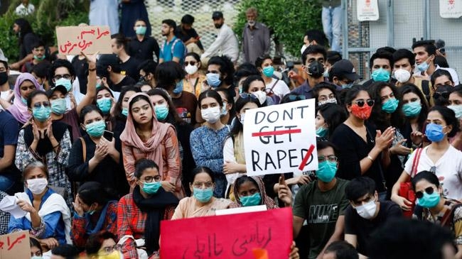punishment of rapists in pakistan