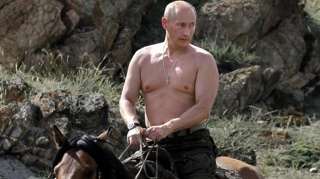 putin body show off