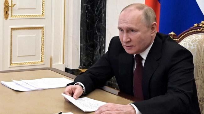 putin earlier on monday recognised the independence of the eastern ukraine regions