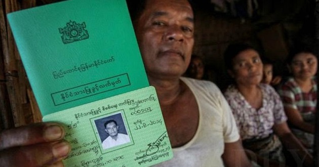 rohingya with card