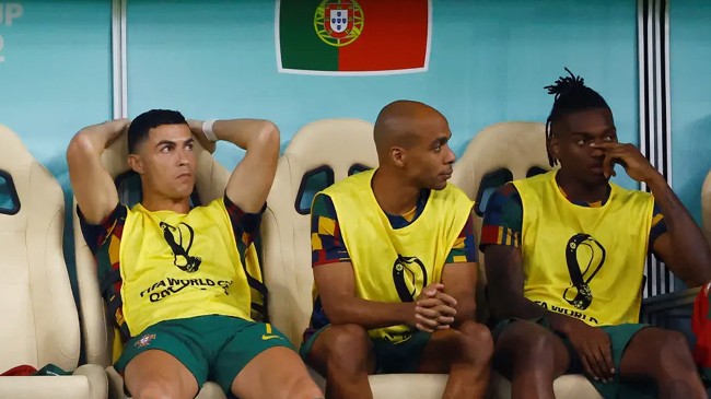 ronaldo side bench