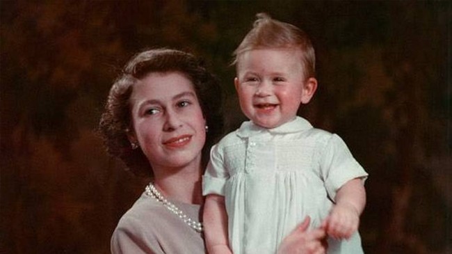 royal family marks first mother s day without queen elizabeth ii by sharing an old photo