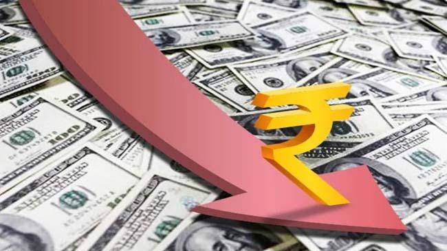 rupee hits lifetime low